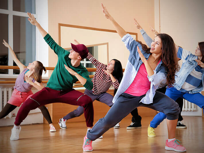 Ballo Di Gruppo Baila Dance School Spoleto La Tua Scuola Di Ballo E Non Solo A Spoleto In Umbria